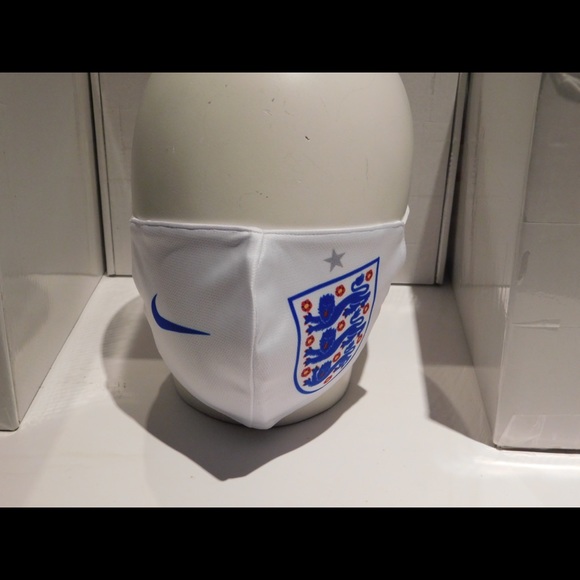 England Supporters Face Coverings - Picture 1 of 3